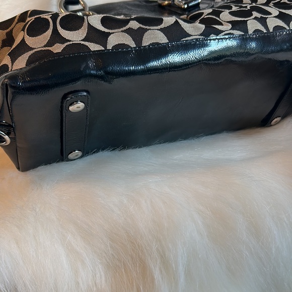 Coach Signature Crossbody with pleather handles. - Picture 6 of 9